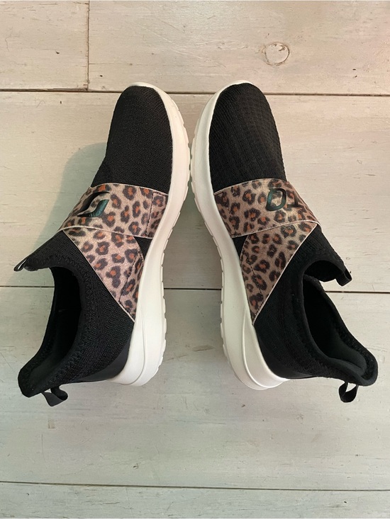 STQ Shoes - STQ Leopard Print Black Slip-On Women's Stretch Sneakers Size 7.5 Lightweight